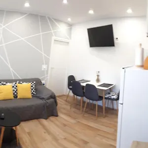  Apartment Lili In Pet Friendly, Free Parking